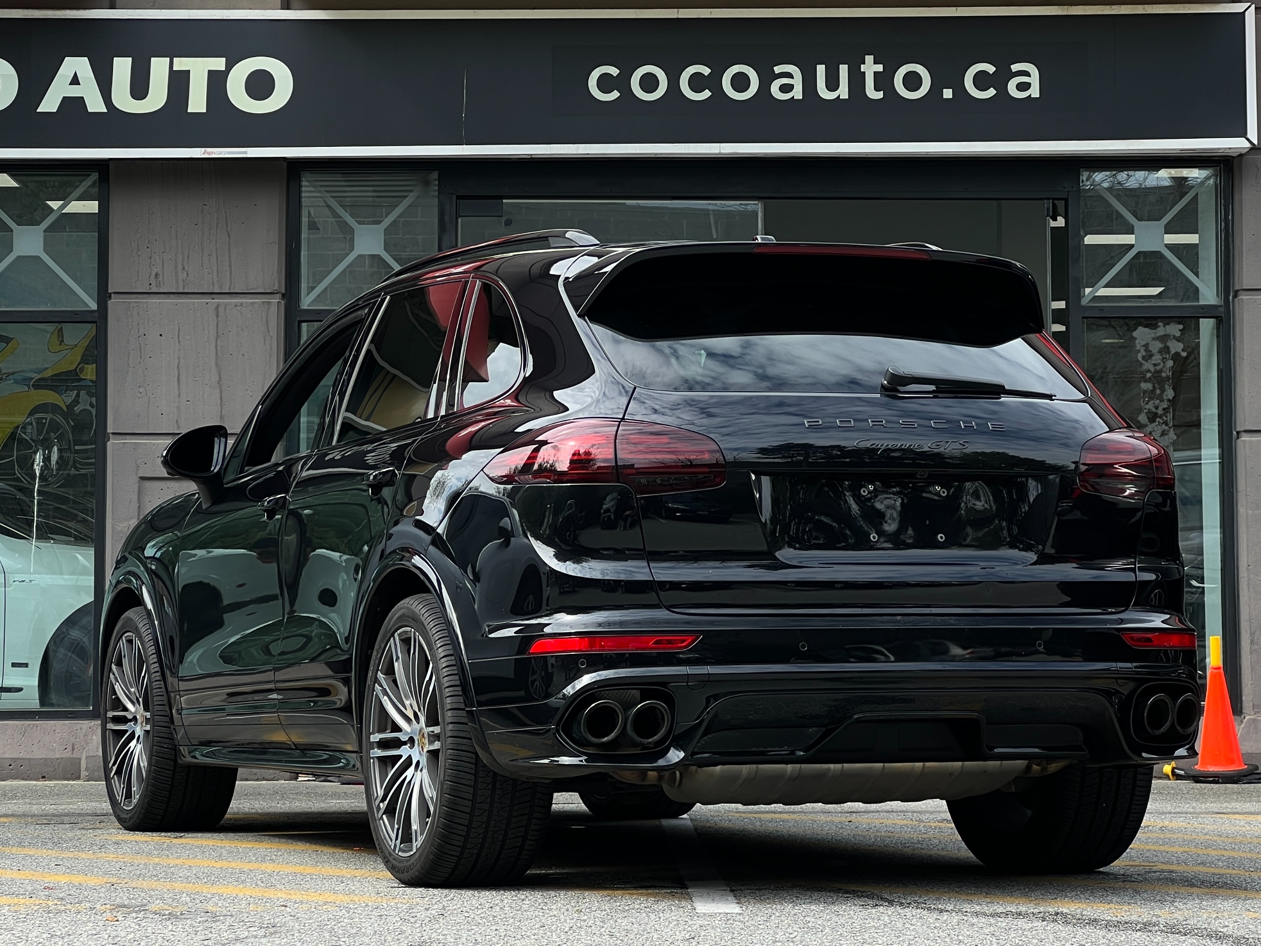 2017 Porsche Cayenne GTS - Image 6